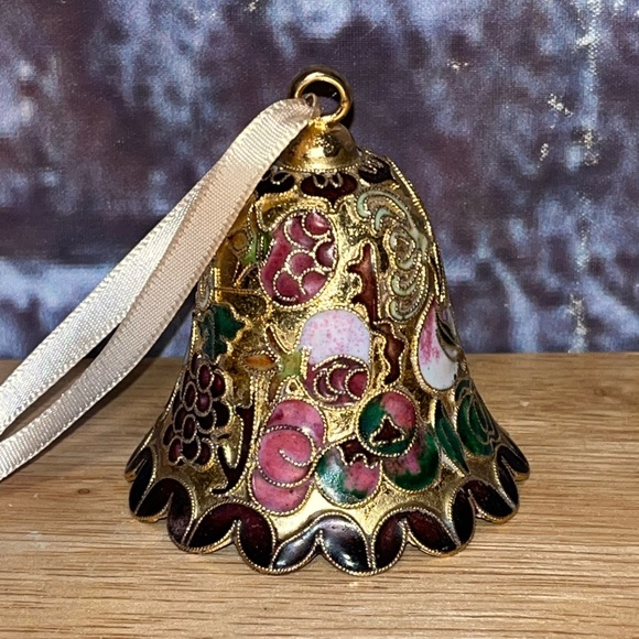 Cloisonné Enameled Ornament Molded Coppe Bell with Grapes And Flowers NYCO - Picture 2 of 7